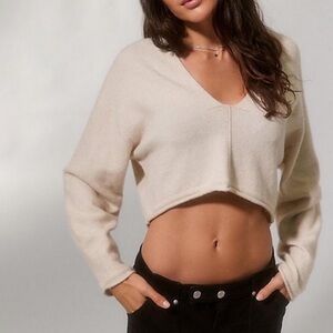 BDG Valeria Cropped Sweater, NWT, ivory, size SM